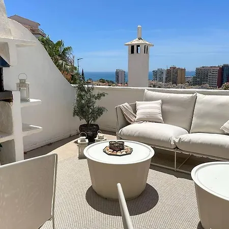 Elegant 2-bedroom With Beautiful Views Apartment Benalmádena