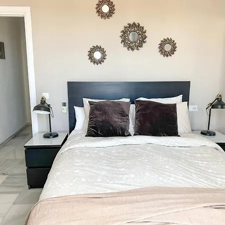 Apartment Elegant 2-bedroom With Beautiful Views *