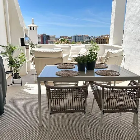 Elegant 2-bedroom With Beautiful Views Appartement *