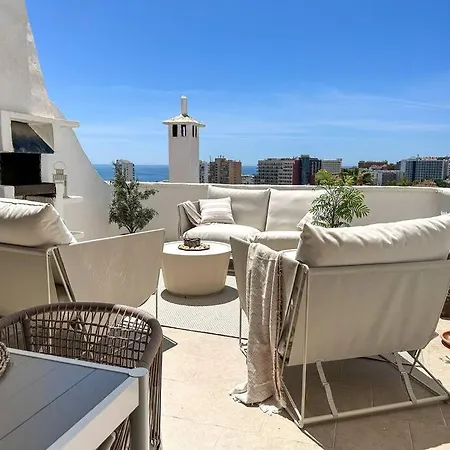Elegant 2-bedroom With Beautiful Views Appartement